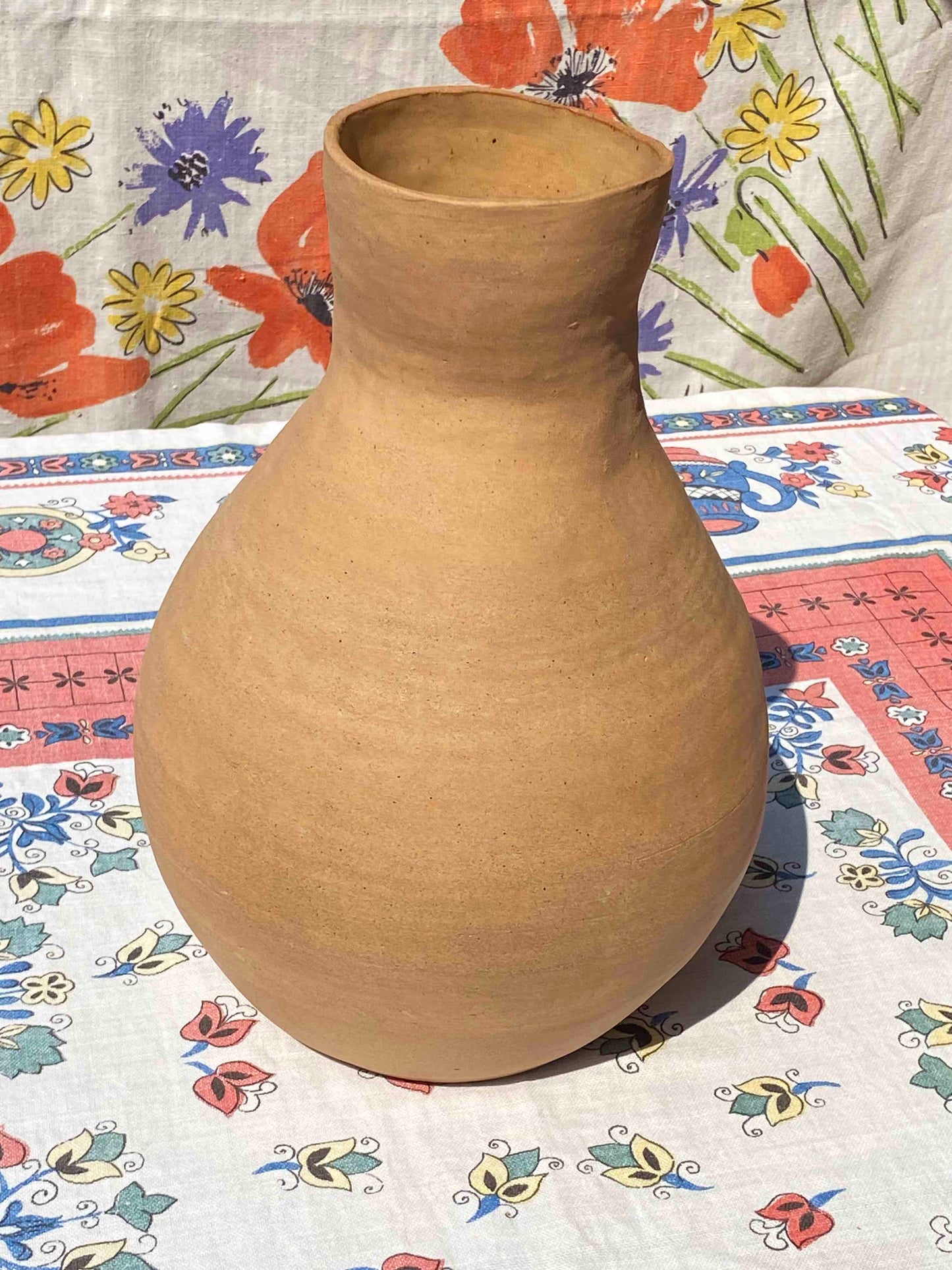CAITLIN PRINCE - LARGE ROUNDED POT