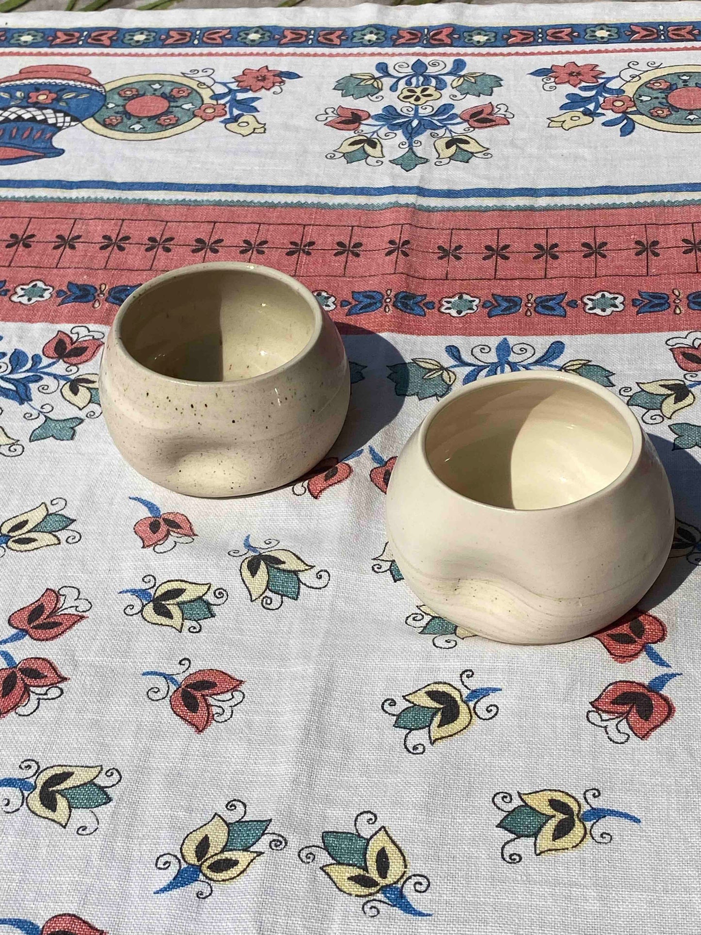 CAITLIN PRINCE - BEIGE SPECKLE DIMPLE CUP