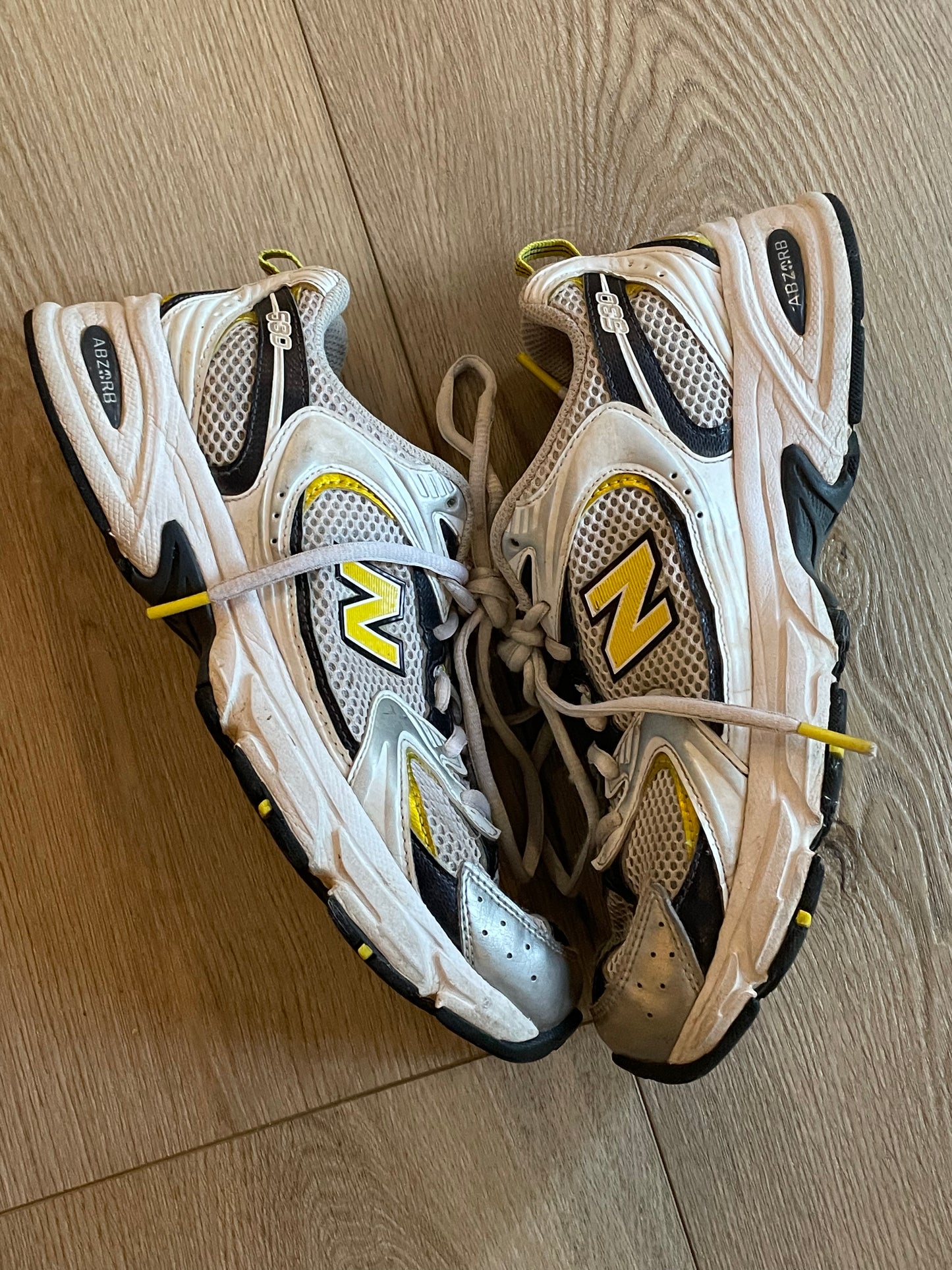 PEARLE closet - New Balance 530 Sneakers